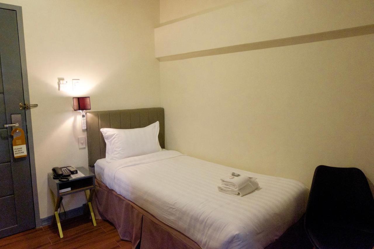 Crevice Hotel Davao City Εξωτερικό φωτογραφία